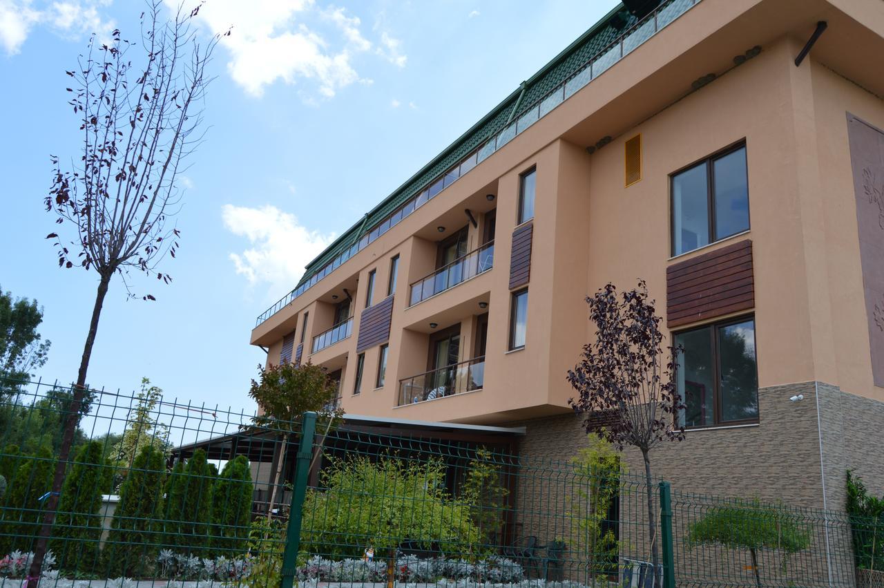 Hotel Camp And Pool Kranevo Esterno foto