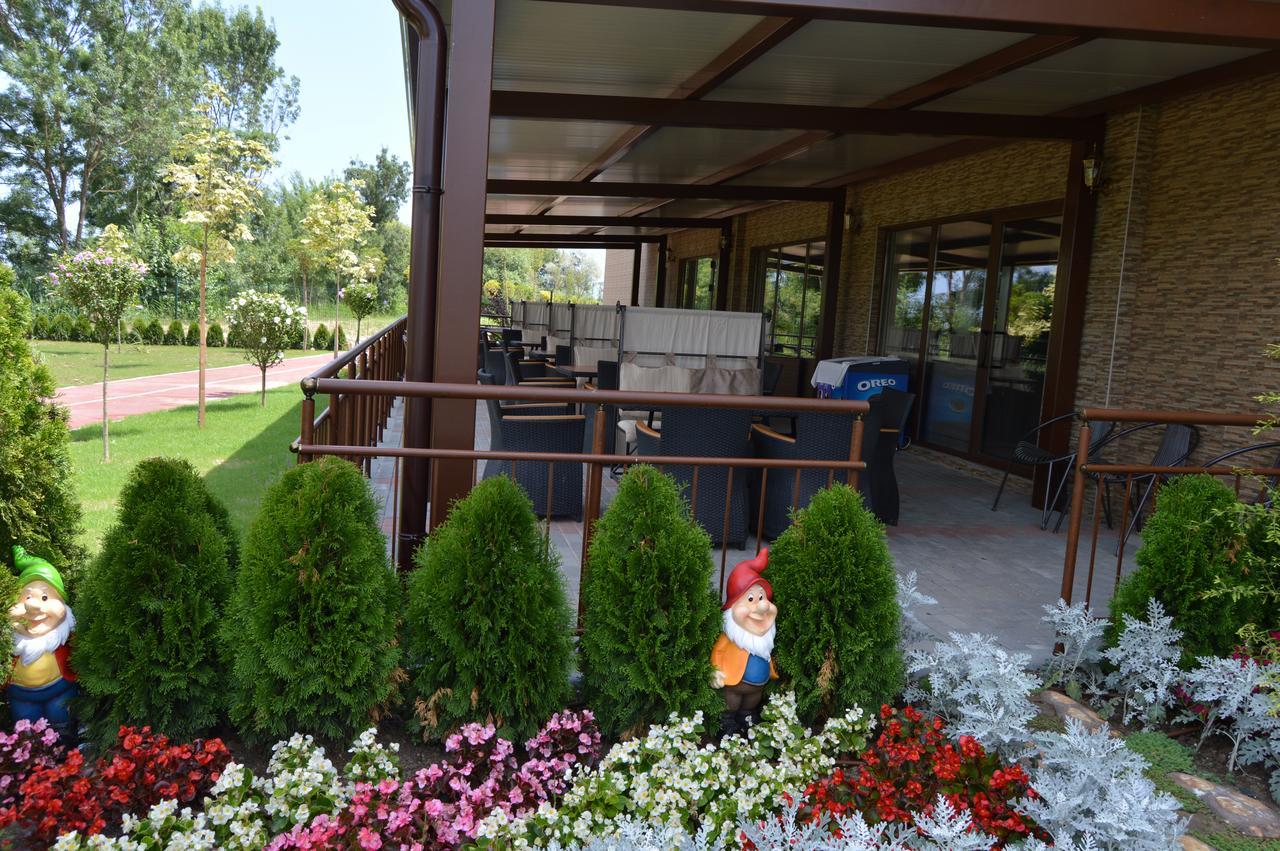 Hotel Camp And Pool Kranevo Esterno foto