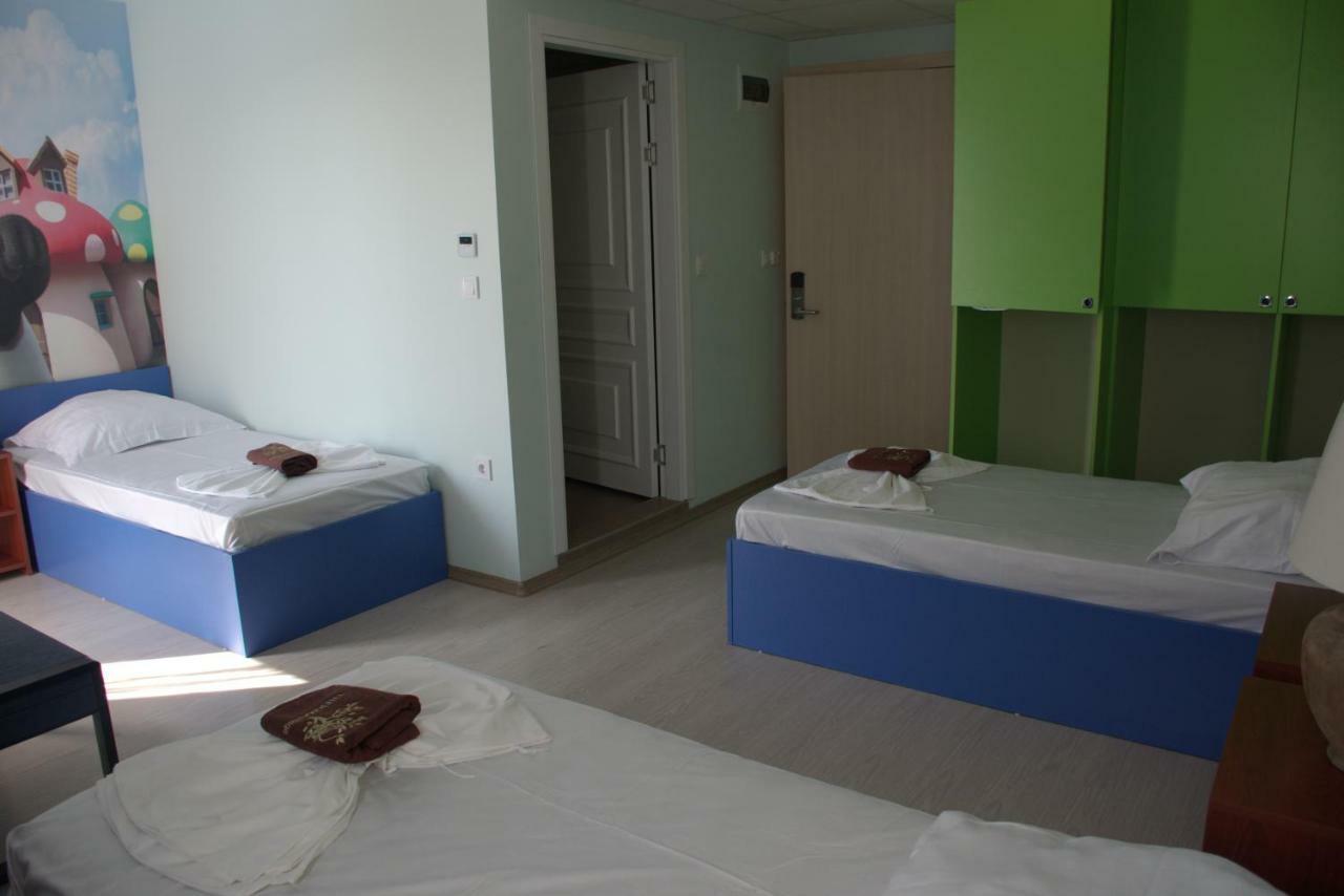 Hotel Camp And Pool Kranevo Esterno foto